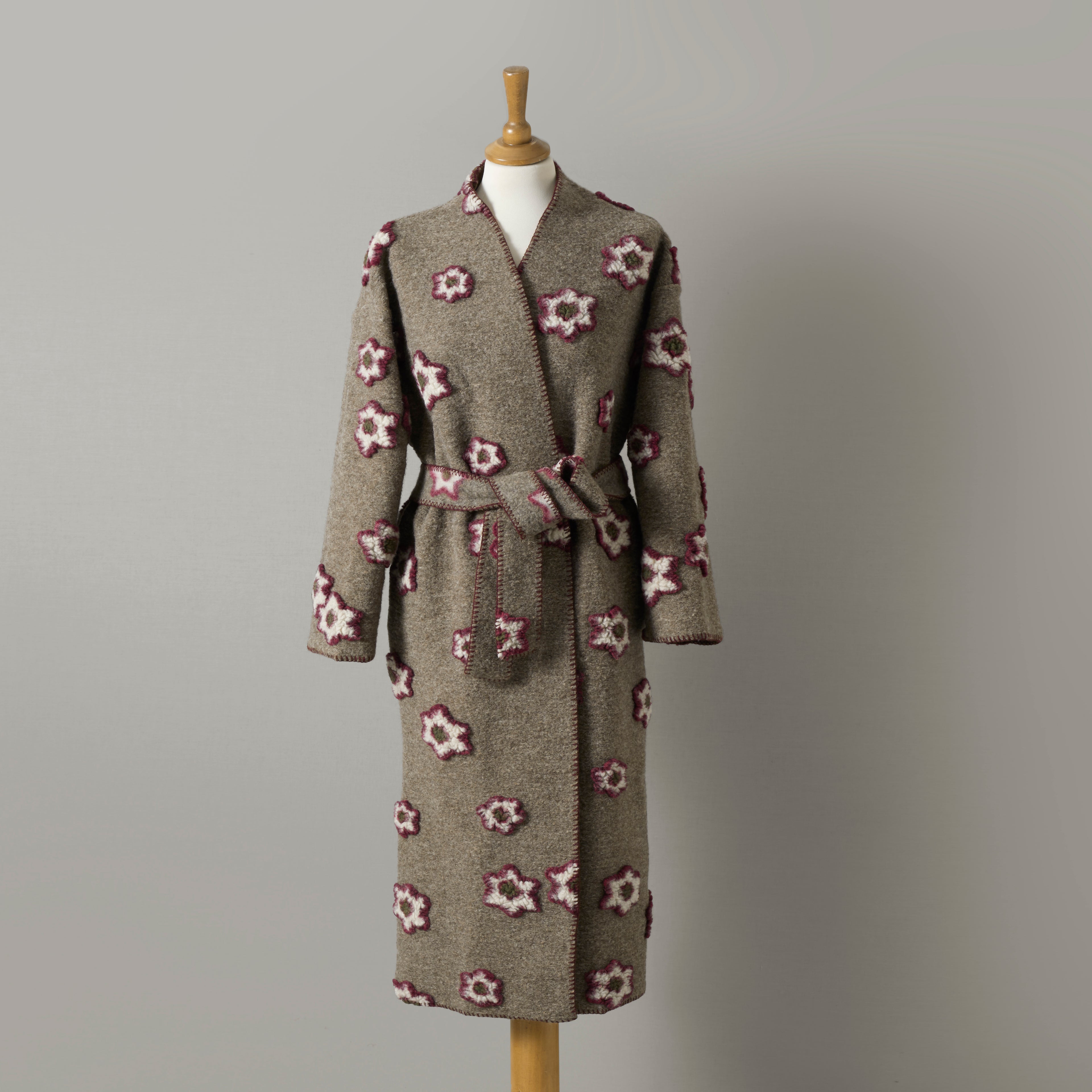 Alma flowers, wool cardigan