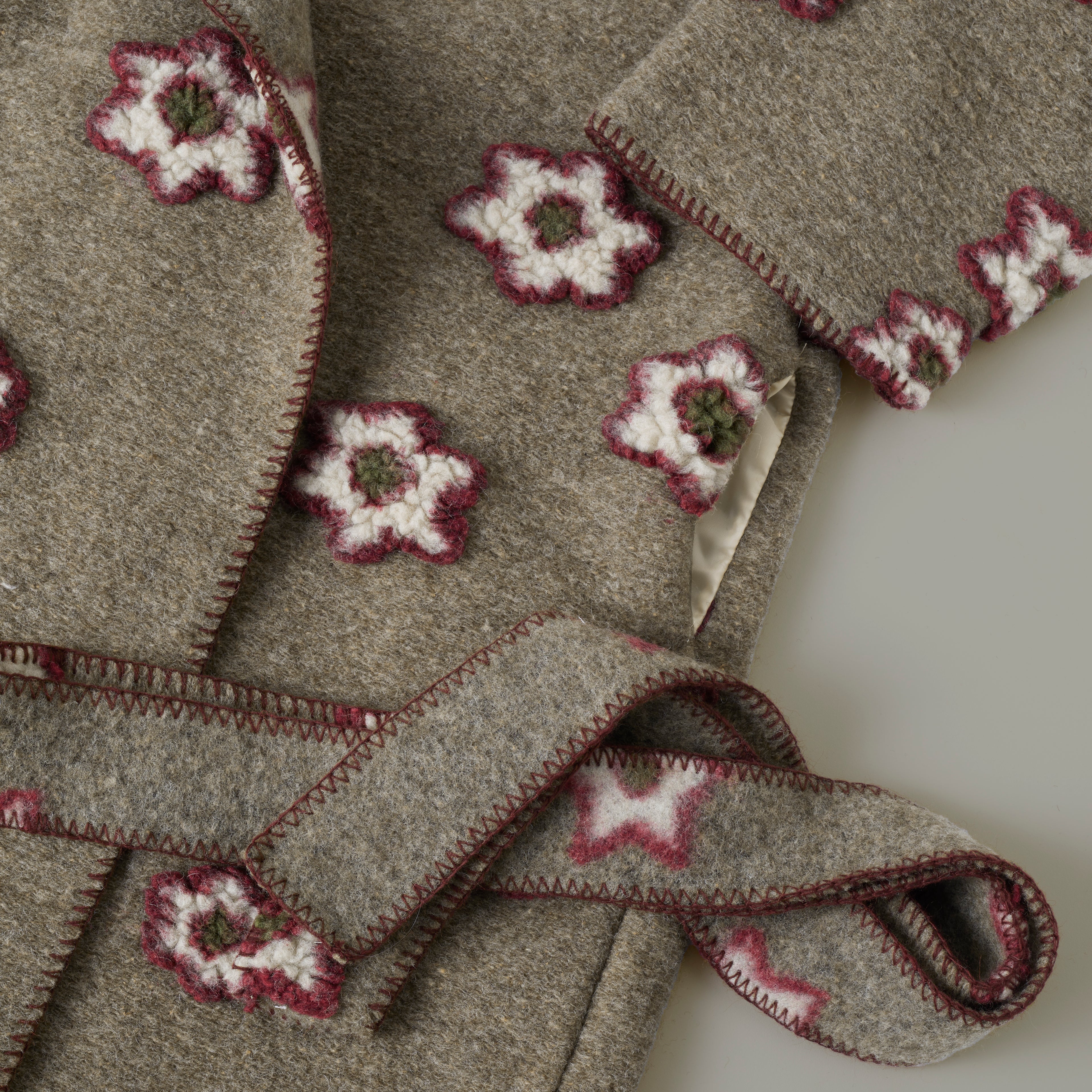 Alma flowers, wool cardigan