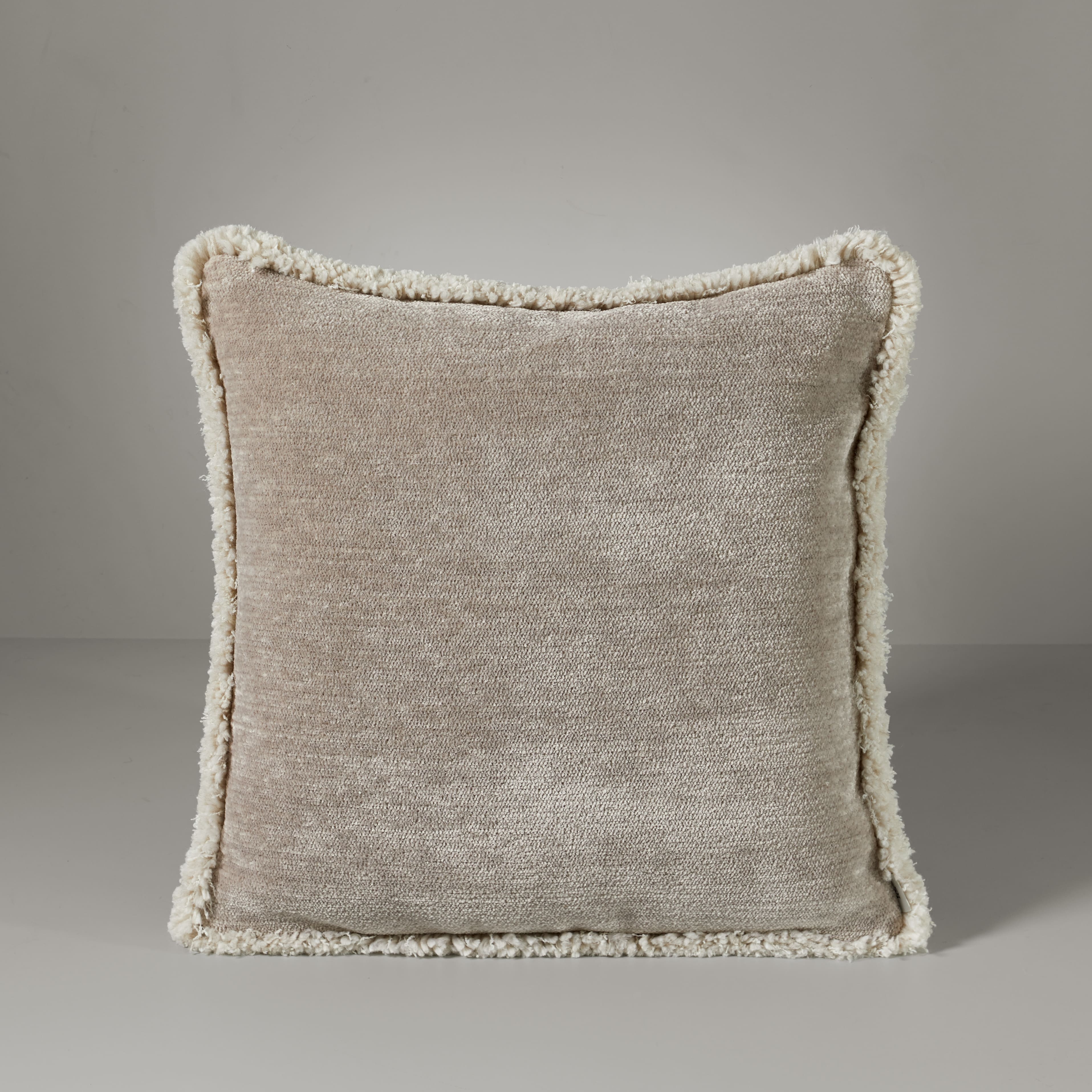 Ari chenille fringe cushion, 50X50, buzzing beige