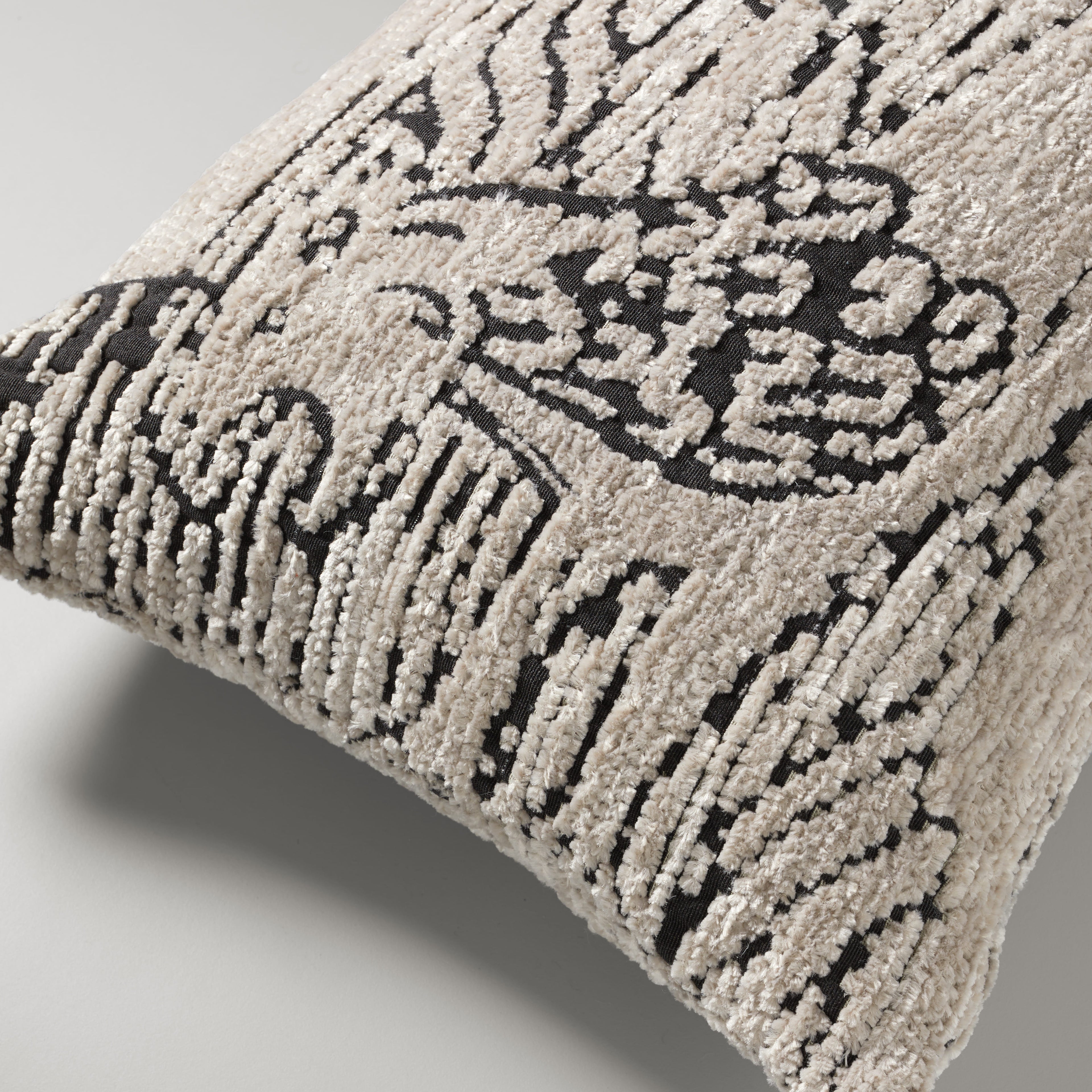 GM lion cushion-front/back, 40X60, beige/brown