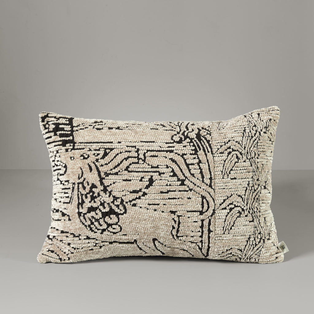 GM lion cushion-front/back, 40X60, beige/brown