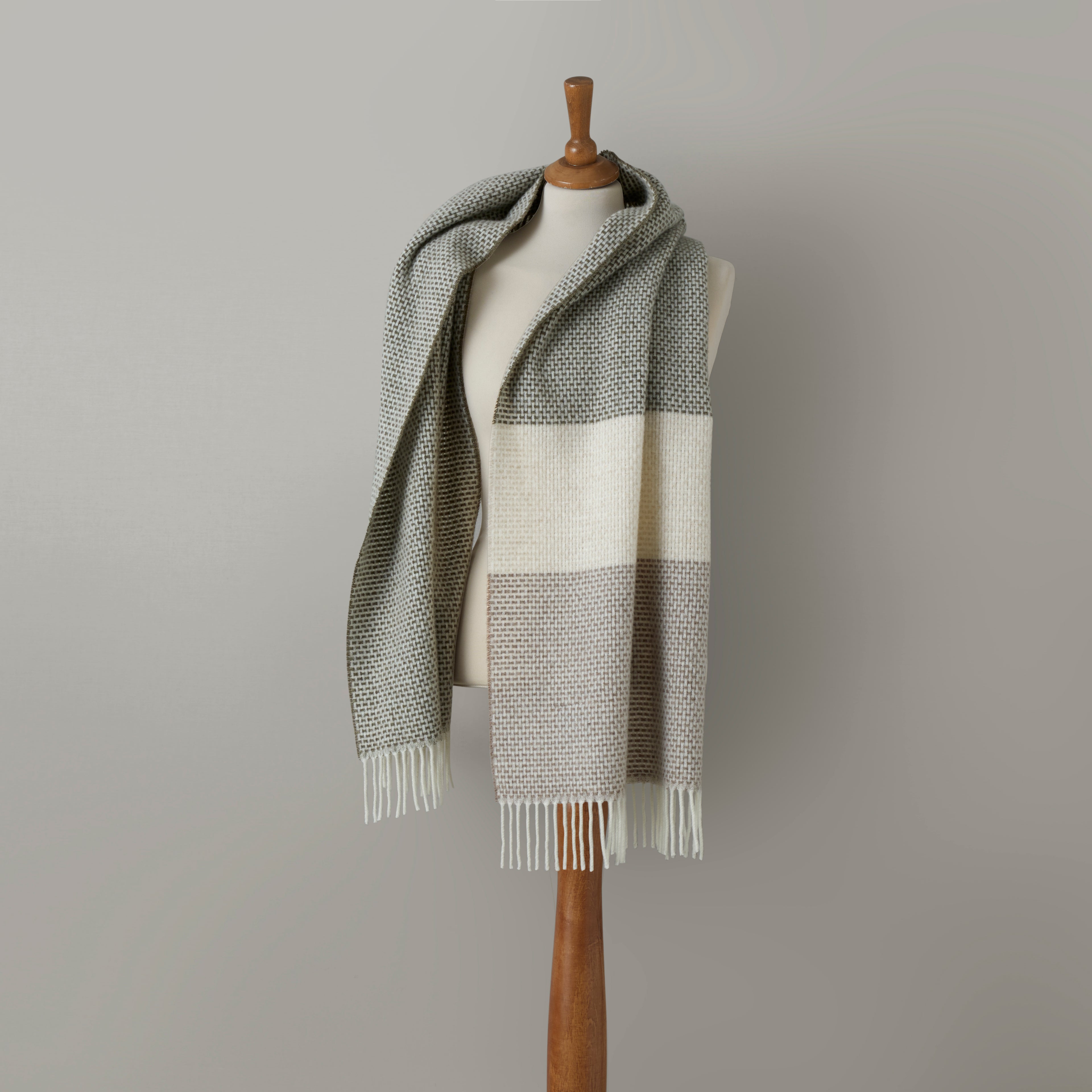 Aira scarf, 42X190, green/beige