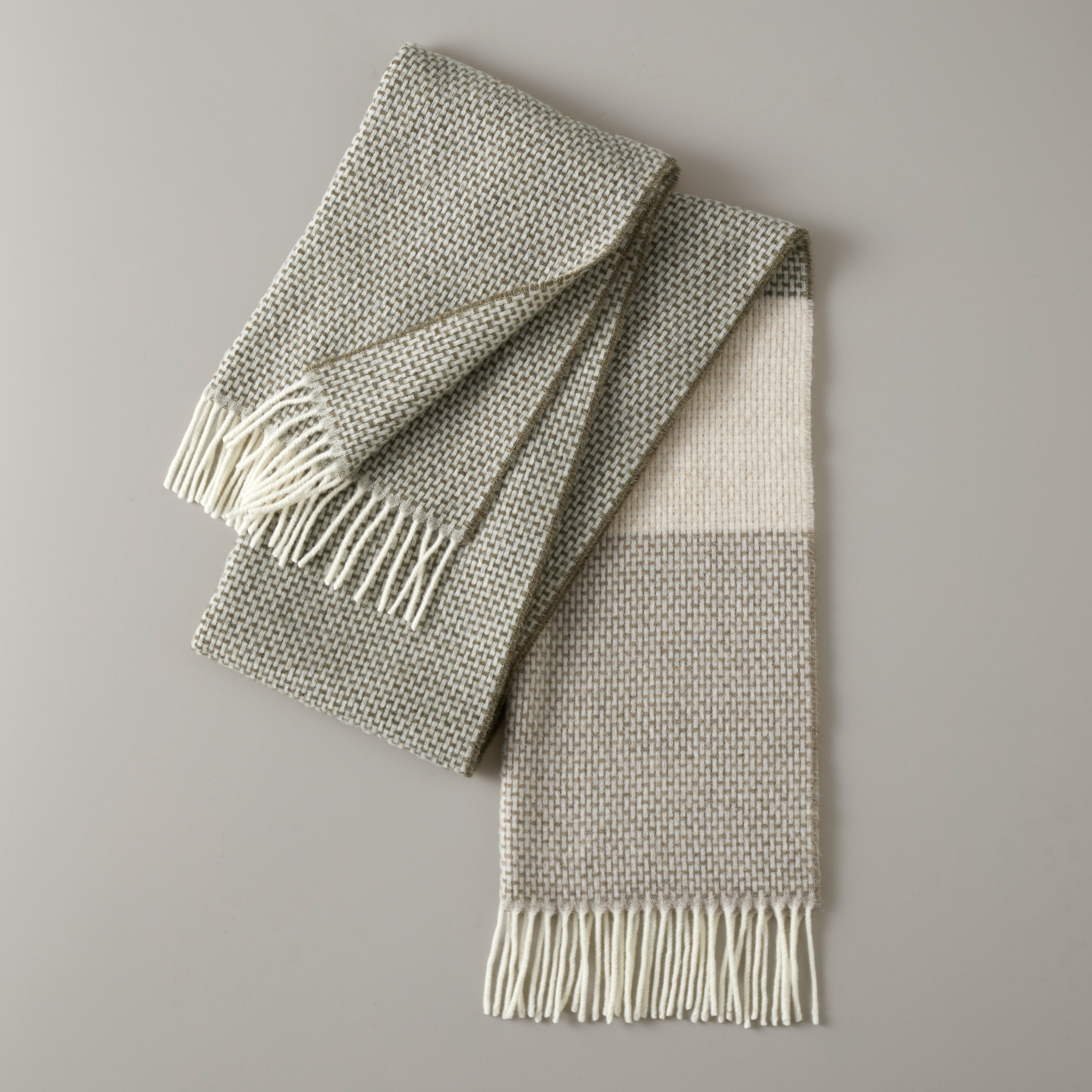 Aira scarf, 42X190, green/beige
