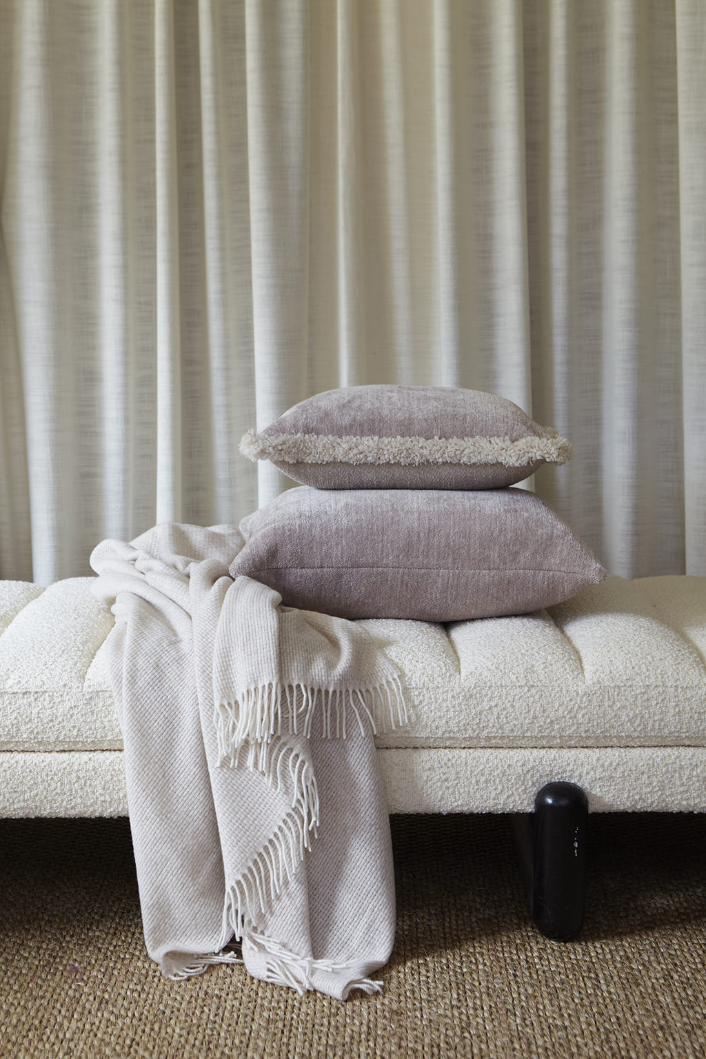Ari chenille cushion, 60X60, buzzing beige