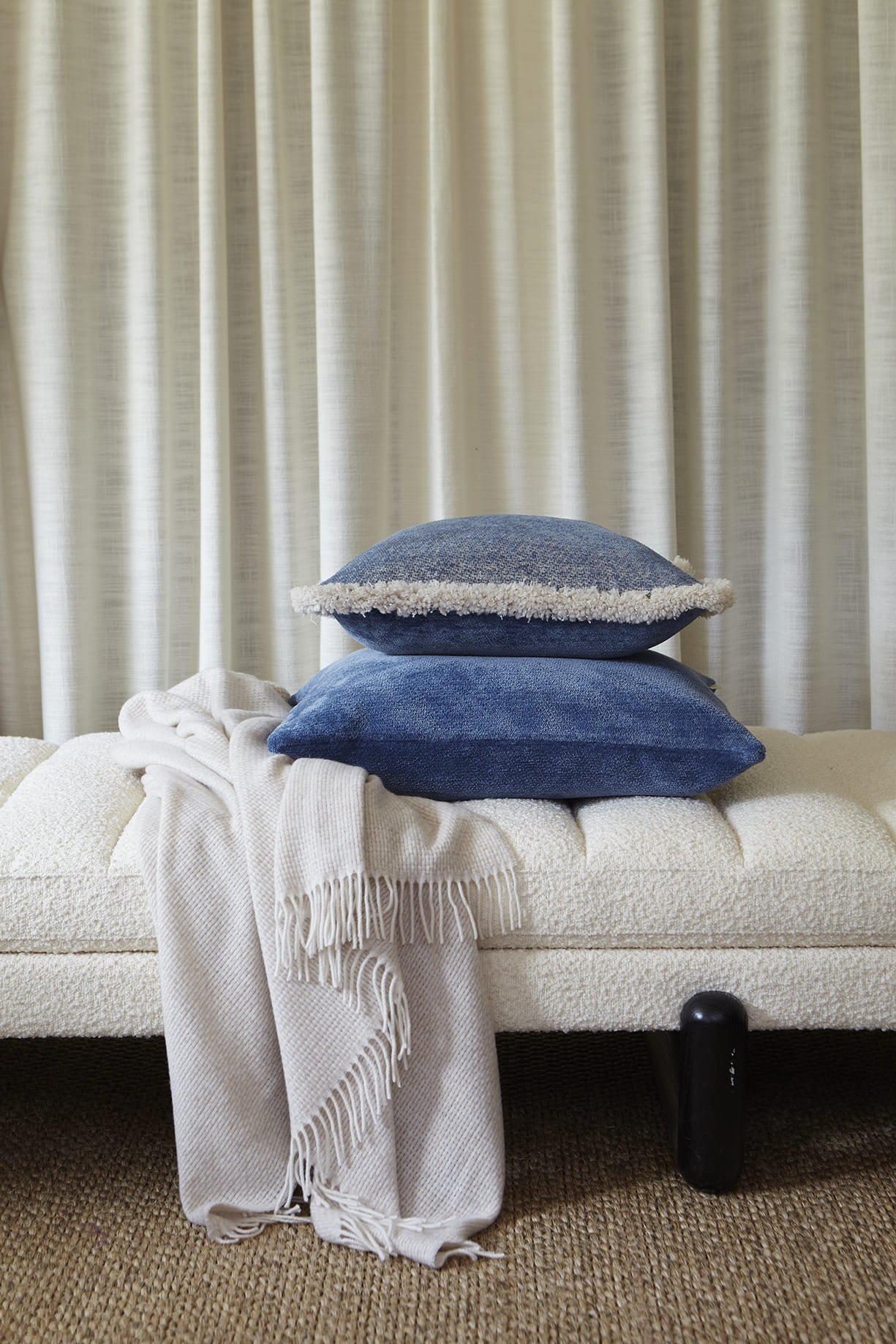 Ari chenille cushion, 60X60, bold blue
