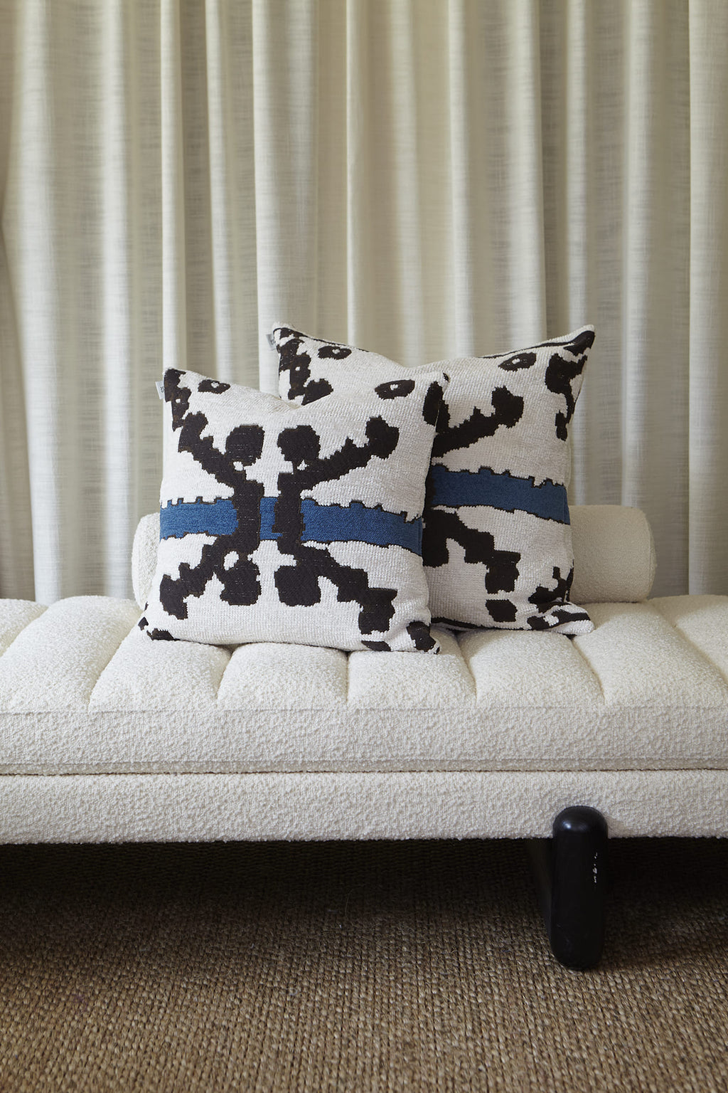 Upscale aakle cushion, beige/blue