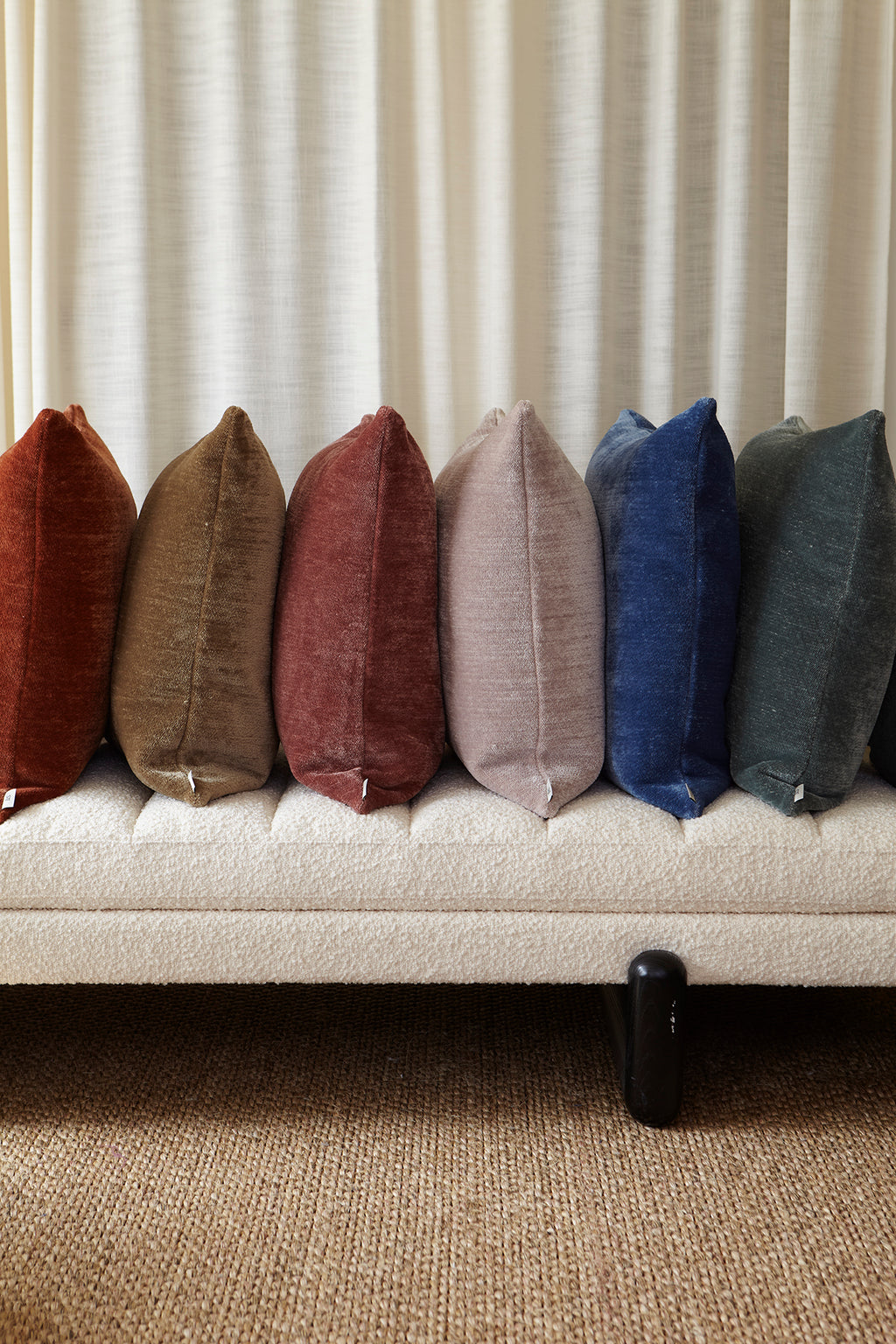 Ari chenille cushion, 60X60, touch of gold