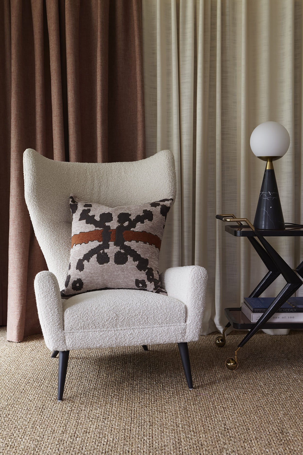 Upscale aakle cushion, beige/rust