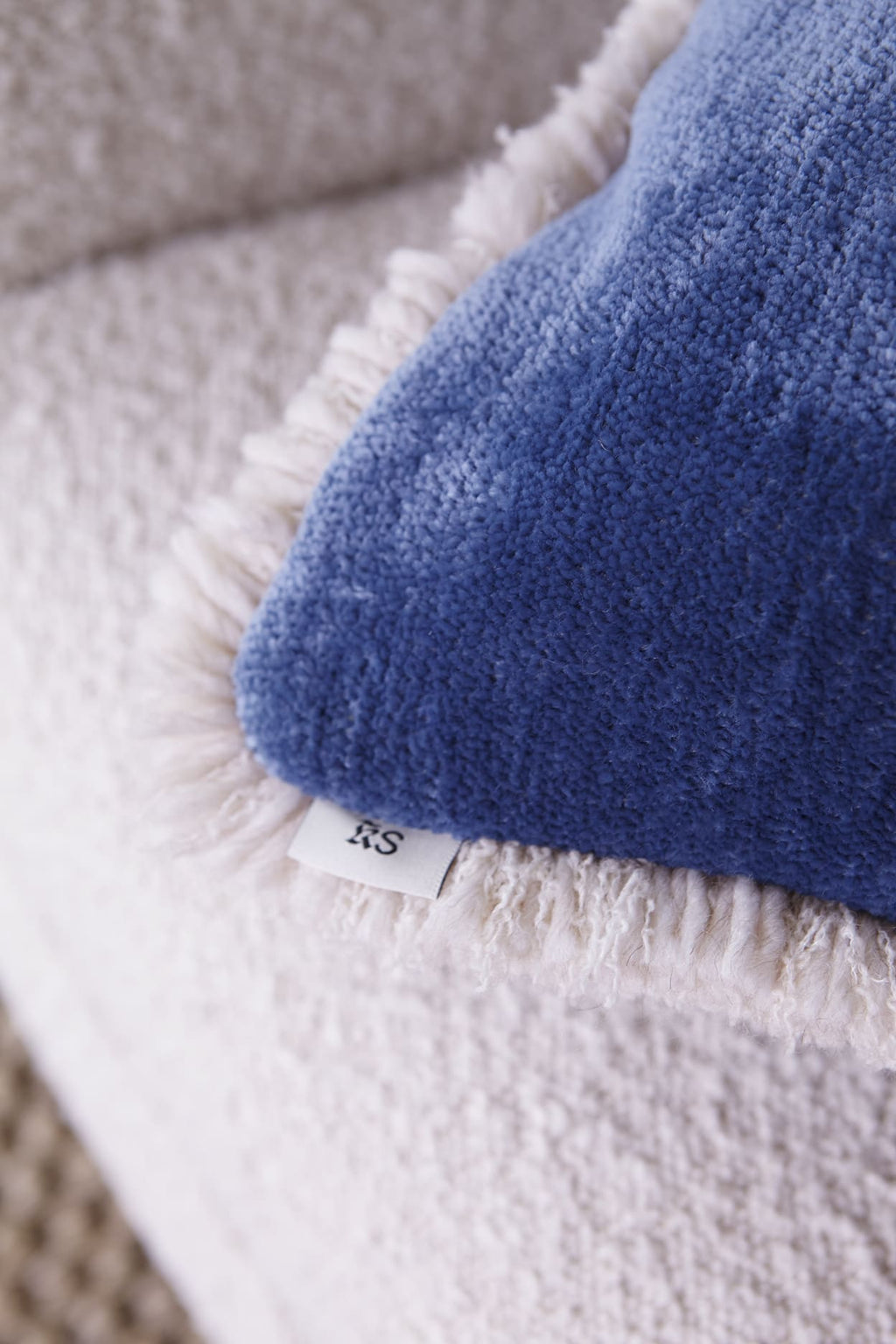 Ari chenille fringe cushion, 50X50, bold blue