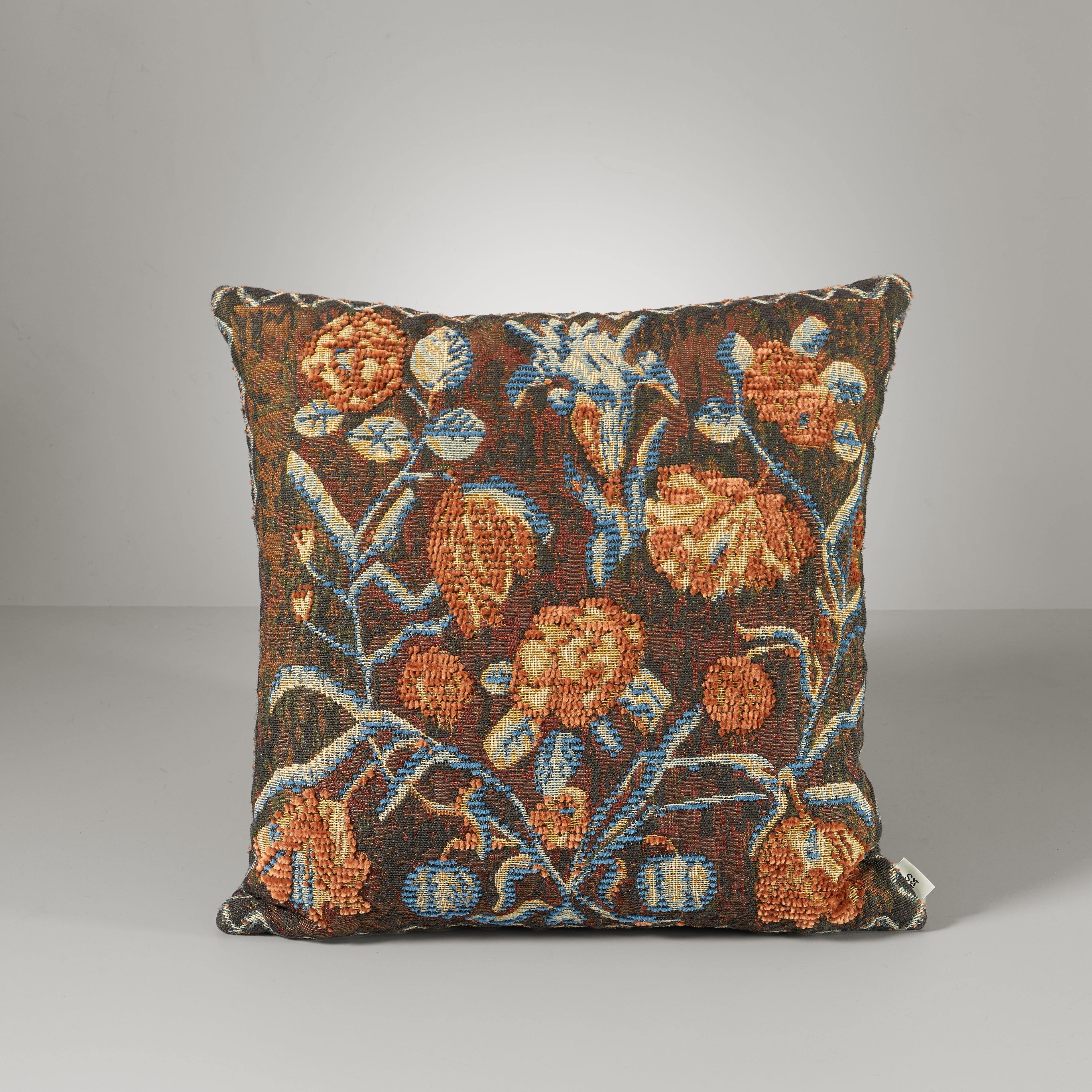 Anniken flower cushion, rust/blue